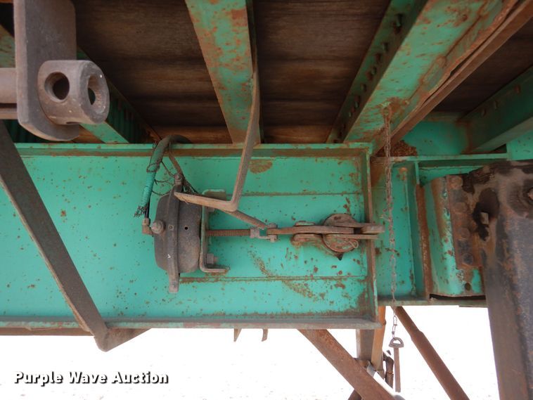 image for item HB9760 1990 Fontaine TP-3-4570A extendable flatbed trailer