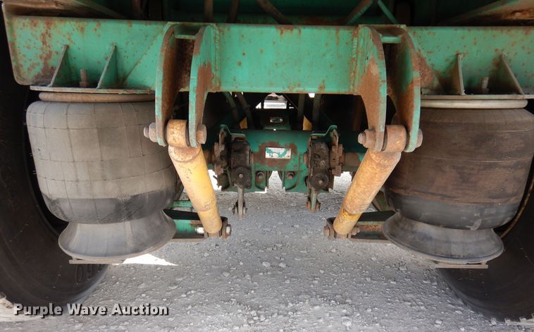 image for item HB9760 1990 Fontaine TP-3-4570A extendable flatbed trailer