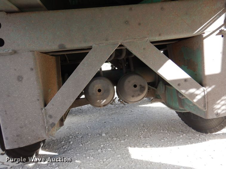 image for item HB9760 1990 Fontaine TP-3-4570A extendable flatbed trailer