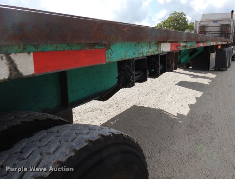 image for item HB9760 1990 Fontaine TP-3-4570A extendable flatbed trailer