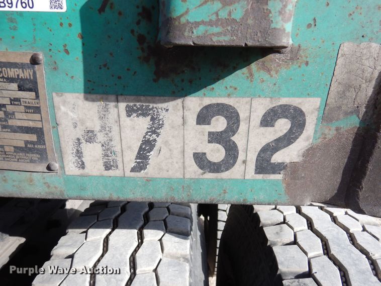 image for item HB9760 1990 Fontaine TP-3-4570A extendable flatbed trailer