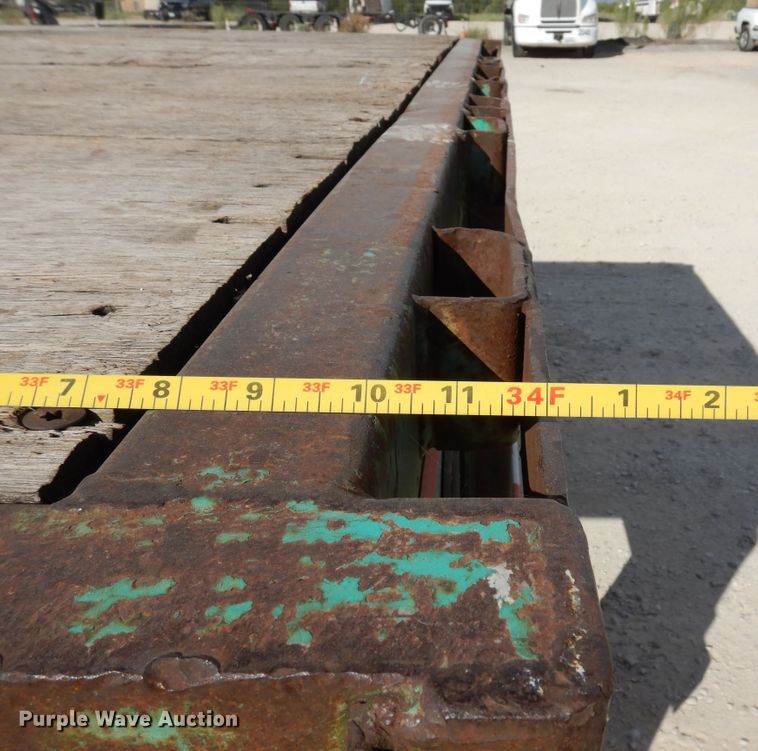 image for item HB9760 1990 Fontaine TP-3-4570A extendable flatbed trailer