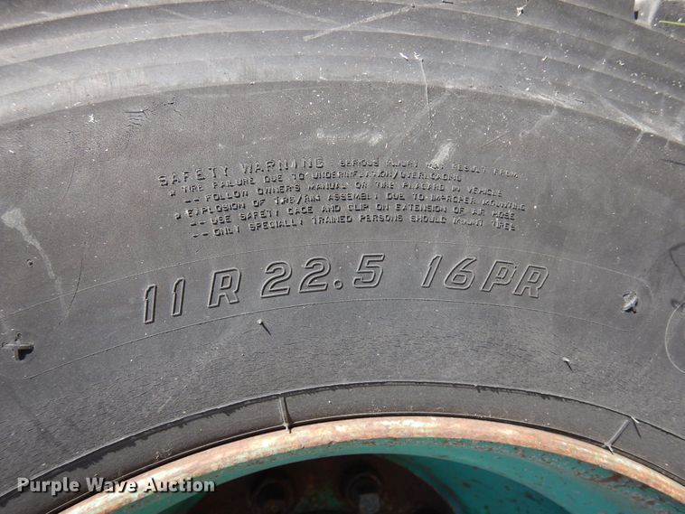 image for item HB9760 1990 Fontaine TP-3-4570A extendable flatbed trailer