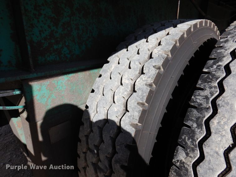 image for item HB9760 1990 Fontaine TP-3-4570A extendable flatbed trailer