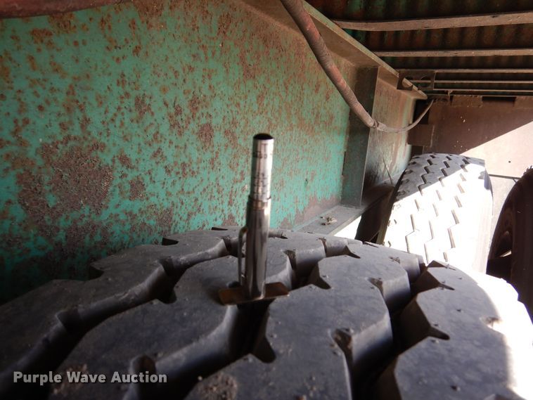 image for item HB9760 1990 Fontaine TP-3-4570A extendable flatbed trailer