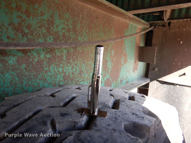 image for item HB9760 1990 Fontaine TP-3-4570A extendable flatbed trailer