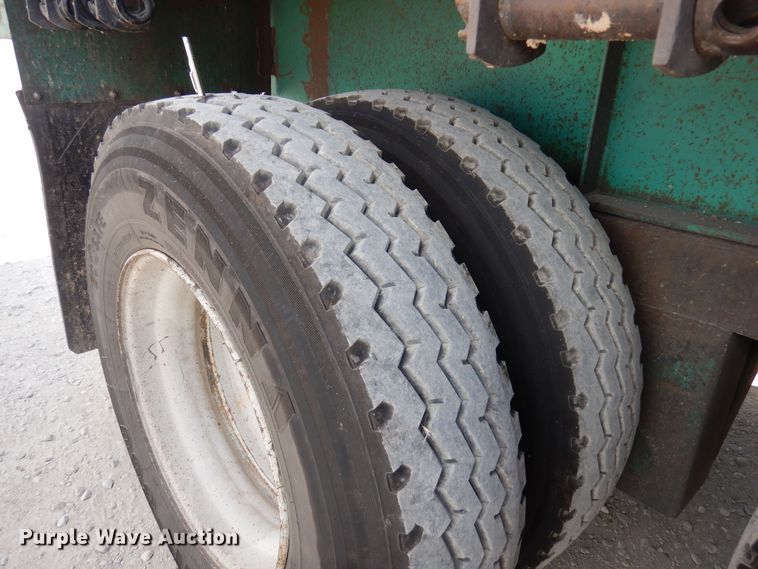 image for item HB9760 1990 Fontaine TP-3-4570A extendable flatbed trailer