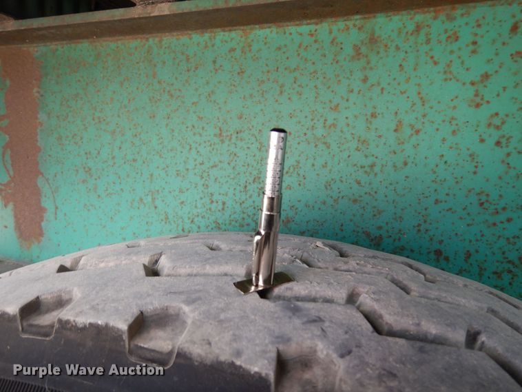 image for item HB9760 1990 Fontaine TP-3-4570A extendable flatbed trailer