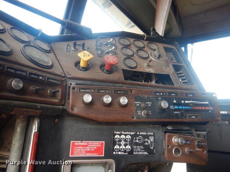 image for item HU9446 1987 Freightliner FLC12064 semi truck