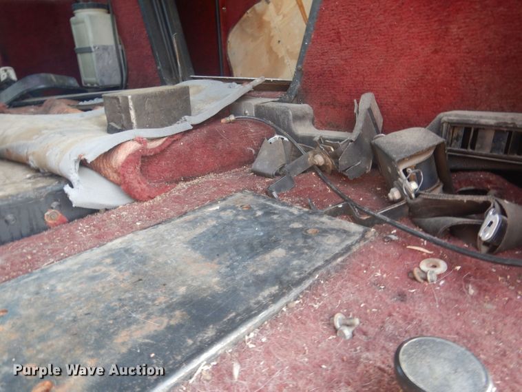 image for item HU9446 1987 Freightliner FLC12064 semi truck