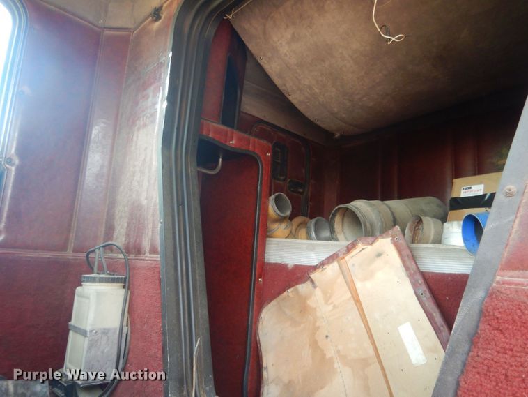 image for item HU9446 1987 Freightliner FLC12064 semi truck