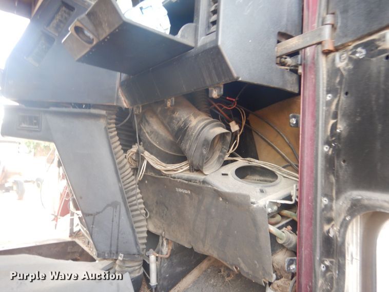 image for item HU9446 1987 Freightliner FLC12064 semi truck