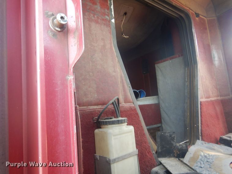 image for item HU9446 1987 Freightliner FLC12064 semi truck