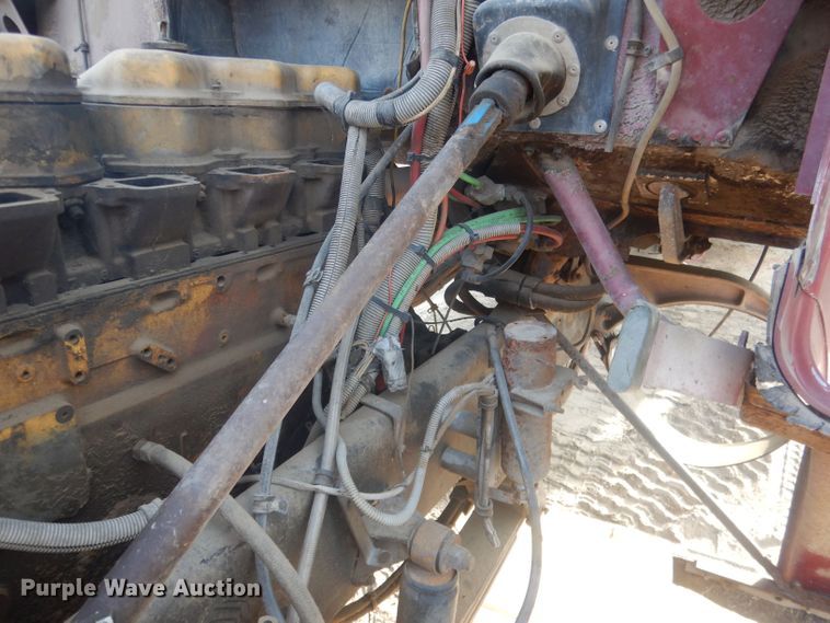 image for item HU9446 1987 Freightliner FLC12064 semi truck