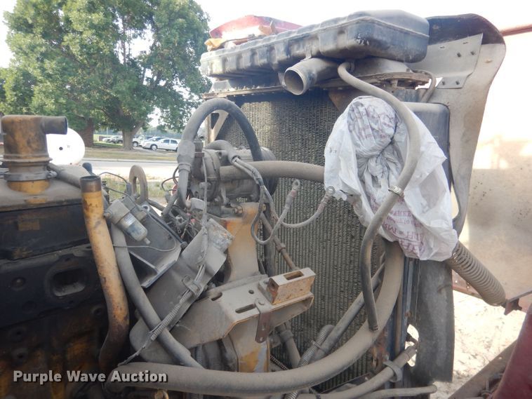 image for item HU9446 1987 Freightliner FLC12064 semi truck