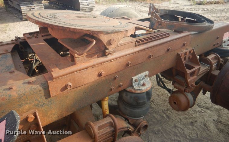 image for item HU9446 1987 Freightliner FLC12064 semi truck