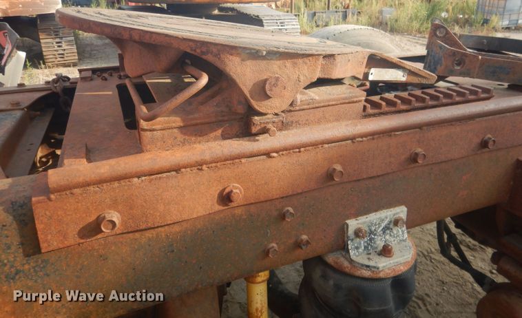 image for item HU9446 1987 Freightliner FLC12064 semi truck