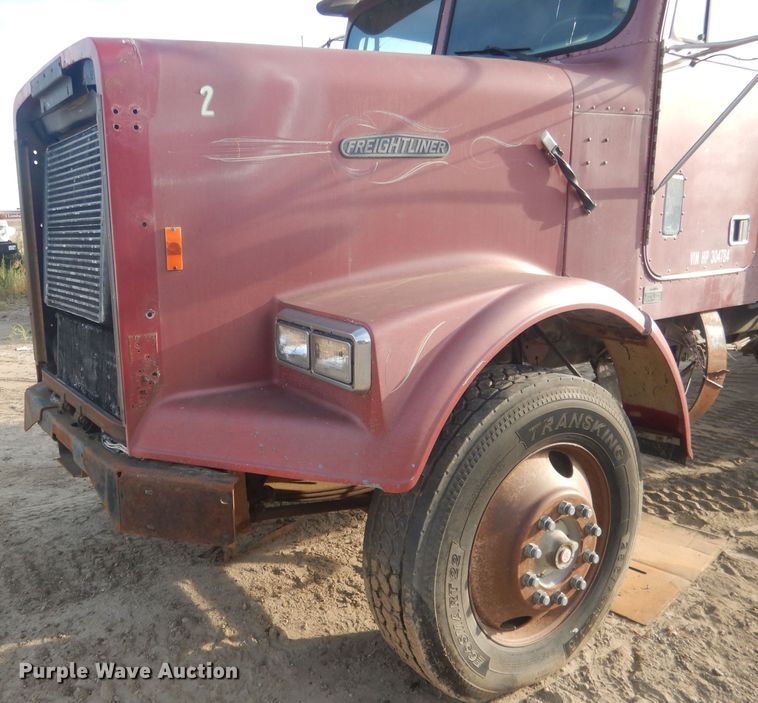 image for item HU9446 1987 Freightliner FLC12064 semi truck