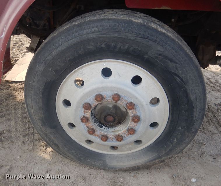 image for item HU9446 1987 Freightliner FLC12064 semi truck