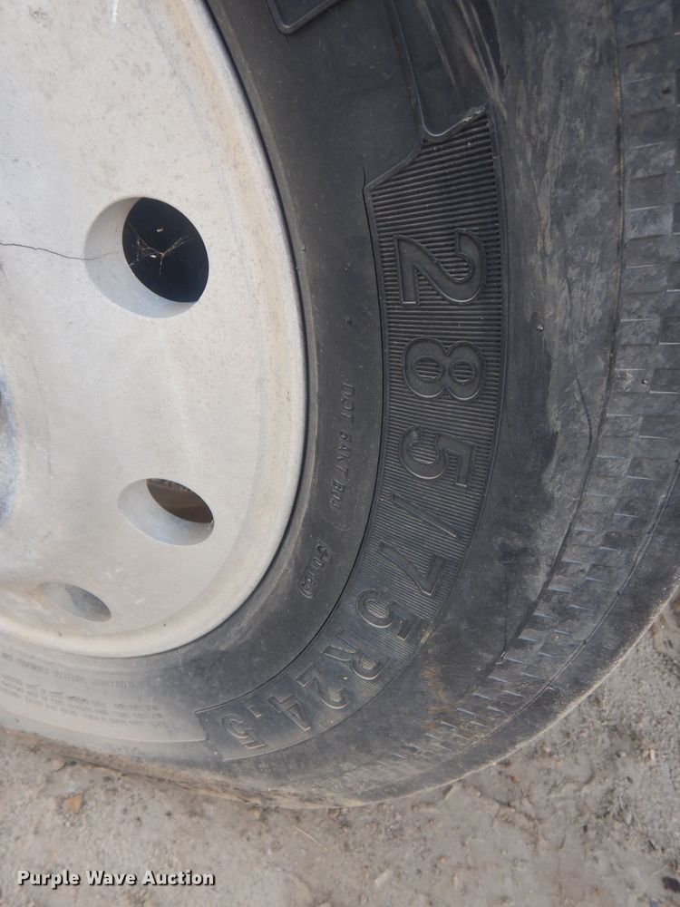 image for item HU9446 1987 Freightliner FLC12064 semi truck