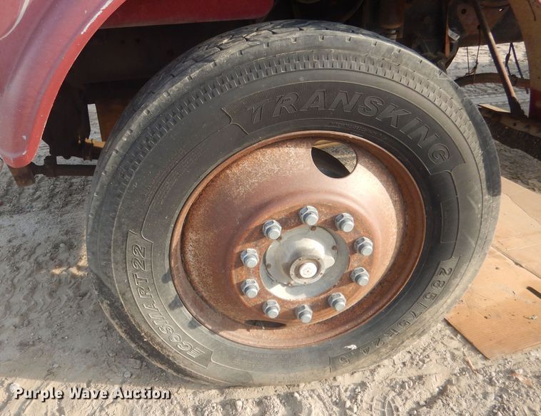 image for item HU9446 1987 Freightliner FLC12064 semi truck