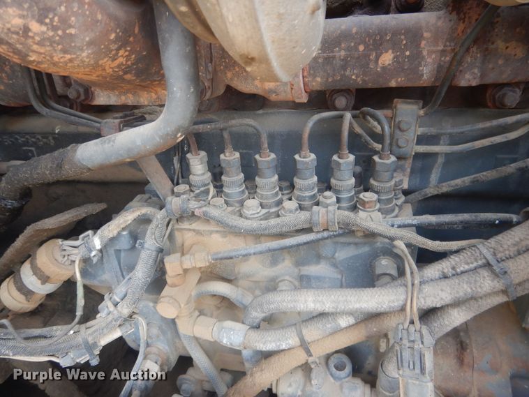 image for item HU9448 1993 Mack CH613 semi truck