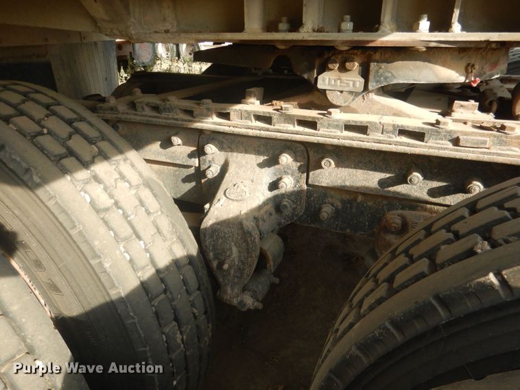 image for item HU9448 1993 Mack CH613 semi truck