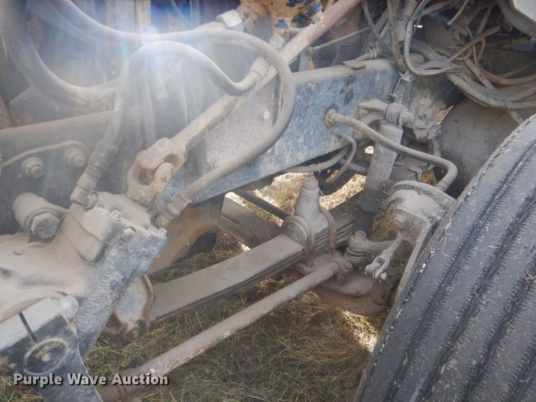 image for item HU9449 1988 Freightliner  semi truck