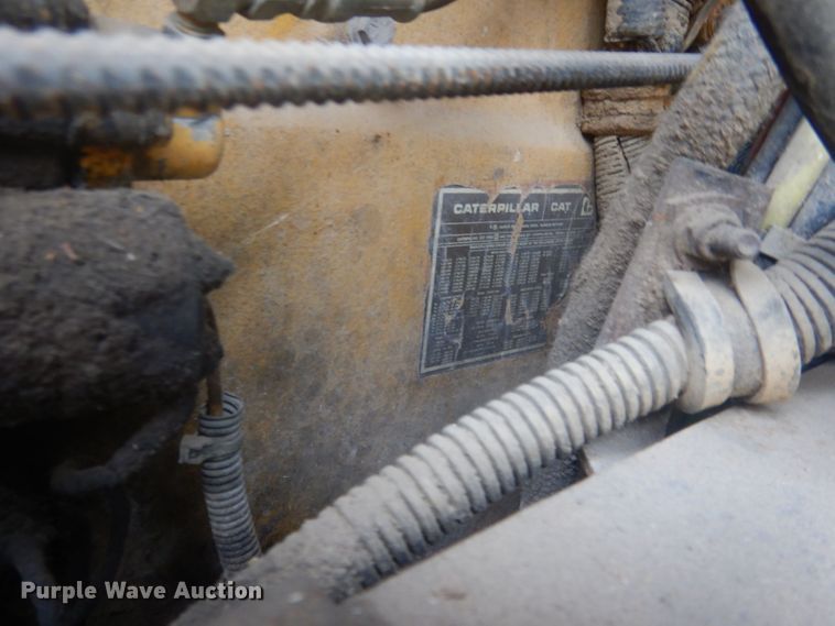 image for item HU9449 1988 Freightliner  semi truck