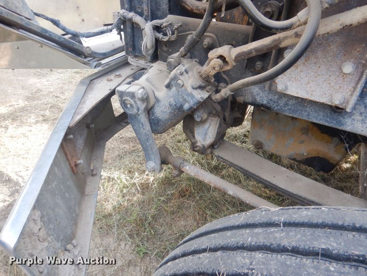 image for item HU9449 1988 Freightliner  semi truck