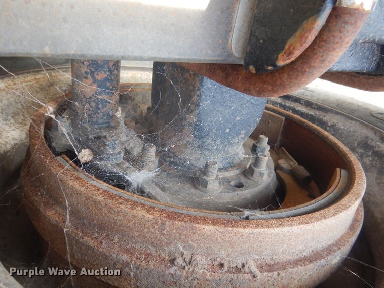 image for item HU9449 1988 Freightliner  semi truck