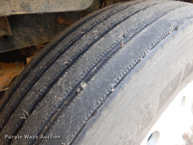 image for item HU9449 1988 Freightliner  semi truck