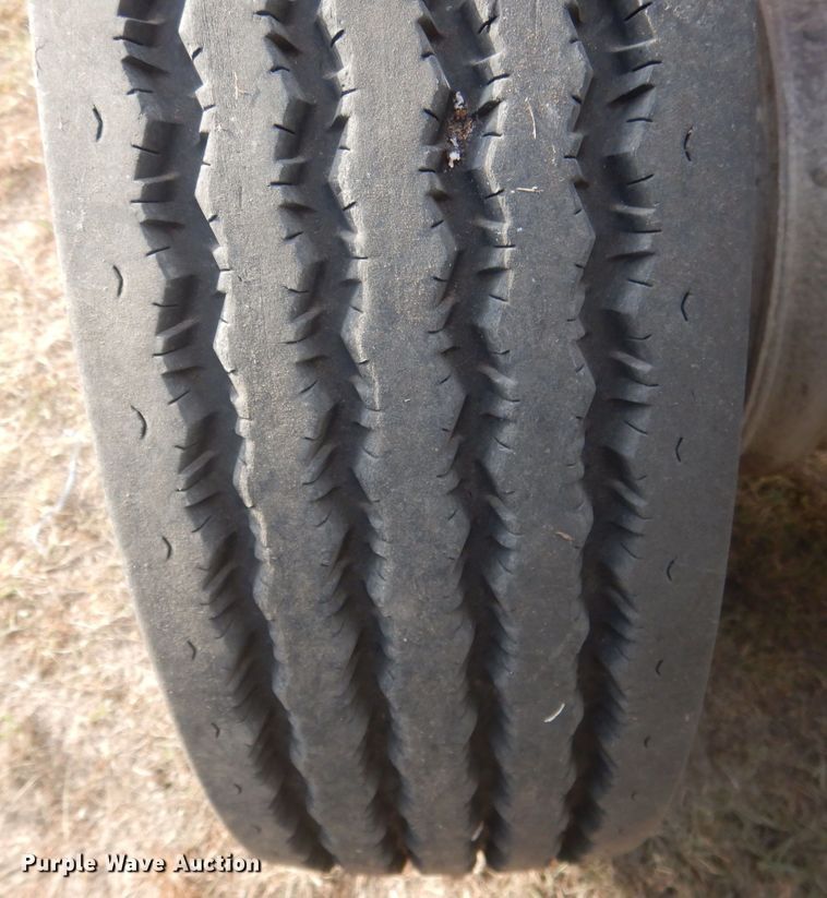 image for item HU9449 1988 Freightliner  semi truck