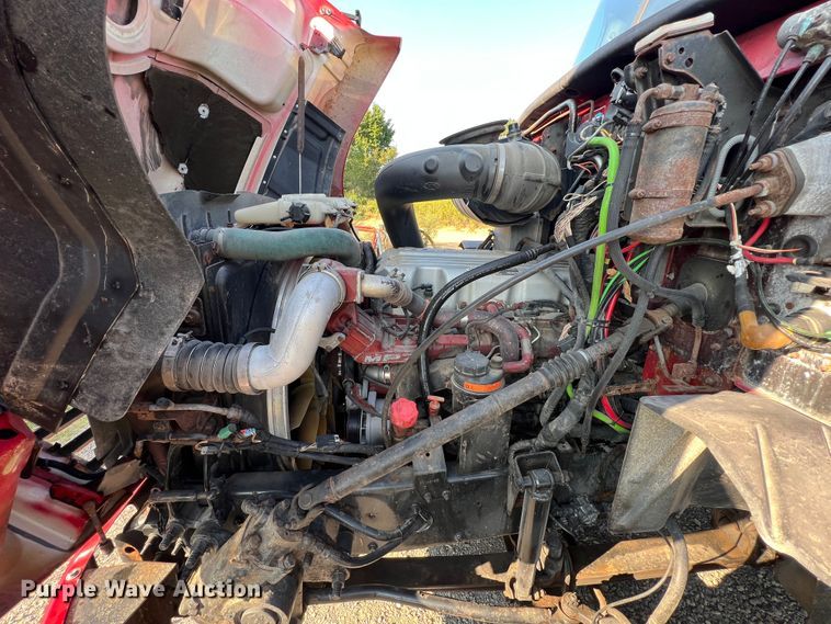 image for item IA9115 2012 Mack CXU613  semi truck