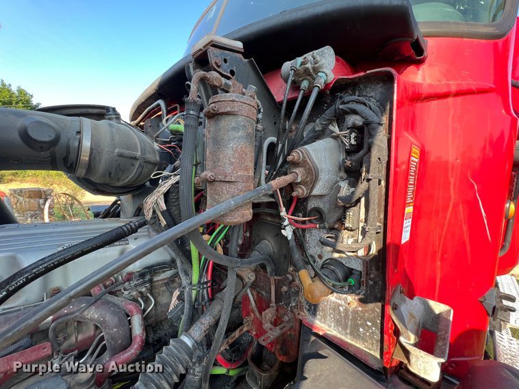 image for item IA9115 2012 Mack CXU613  semi truck