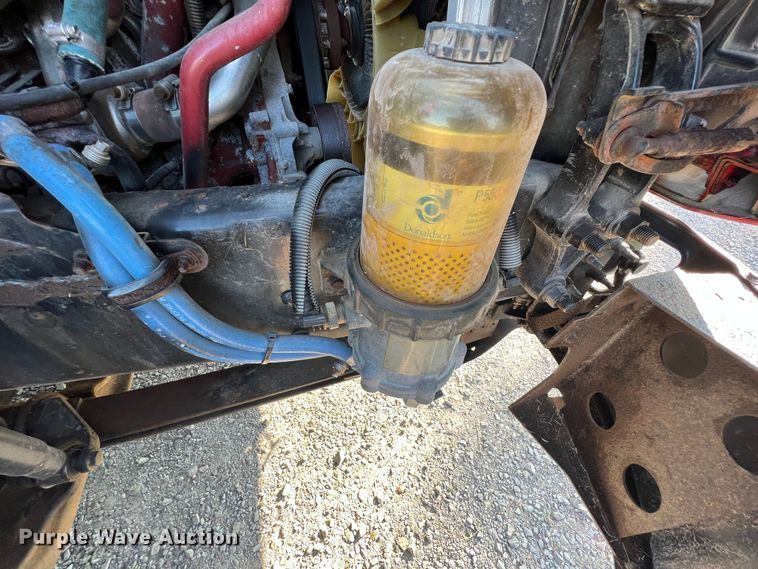 image for item IA9115 2012 Mack CXU613  semi truck