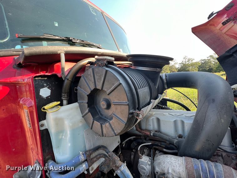 image for item IA9115 2012 Mack CXU613  semi truck