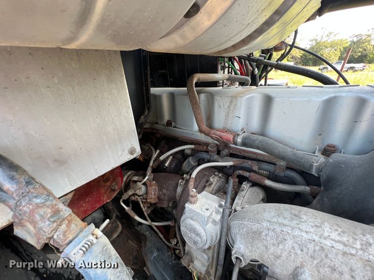 image for item IA9115 2012 Mack CXU613  semi truck