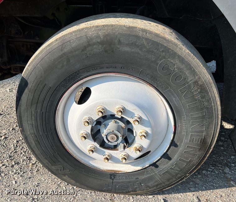 image for item IA9115 2012 Mack CXU613  semi truck