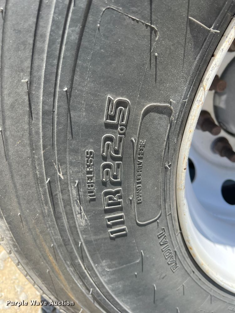 image for item IA9131 2015 Great Dane FLP-0024-00048  flatbed trailer