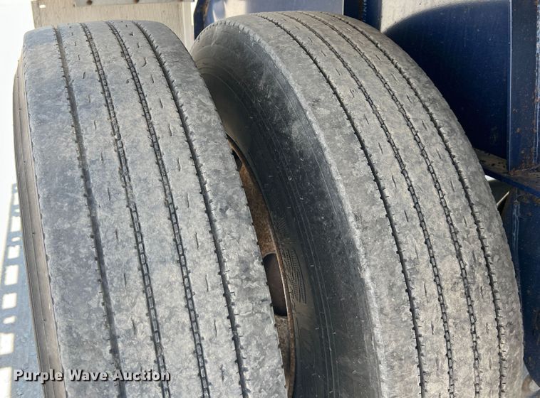 image for item IA9131 2015 Great Dane FLP-0024-00048  flatbed trailer