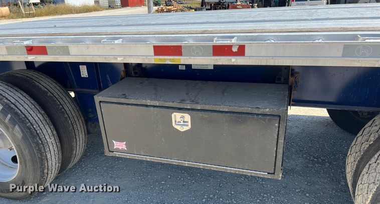 image for item IA9132 2015 Great Dane FLP-0024-00048  flatbed trailer