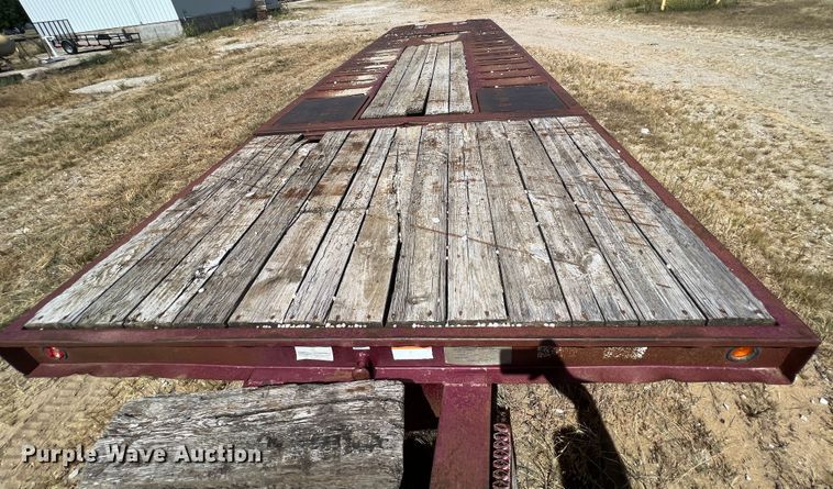 image for item IA9133 1995 Trail Eze D30T30  tilt deck equipment trailer