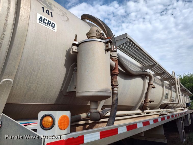 image for item JR9444 2012 Acro 8400  tank trailer