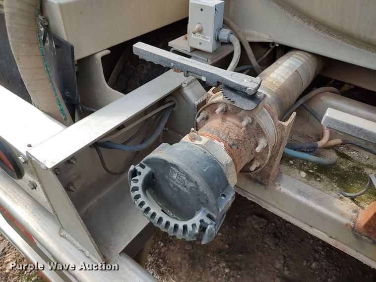 image for item JR9444 2012 Acro 8400  tank trailer