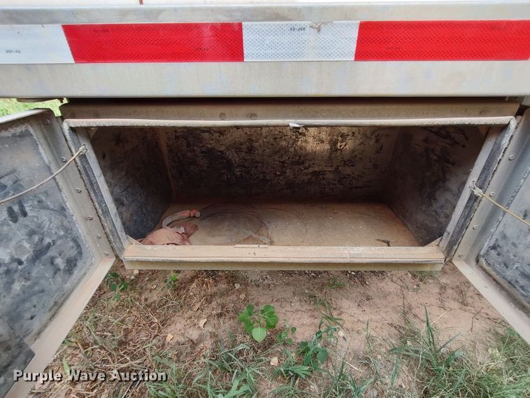 image for item JR9444 2012 Acro 8400  tank trailer