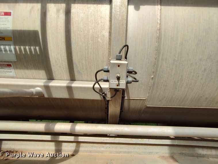 image for item JR9444 2012 Acro 8400  tank trailer