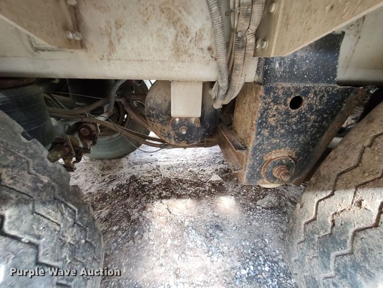 image for item JR9444 2012 Acro 8400  tank trailer