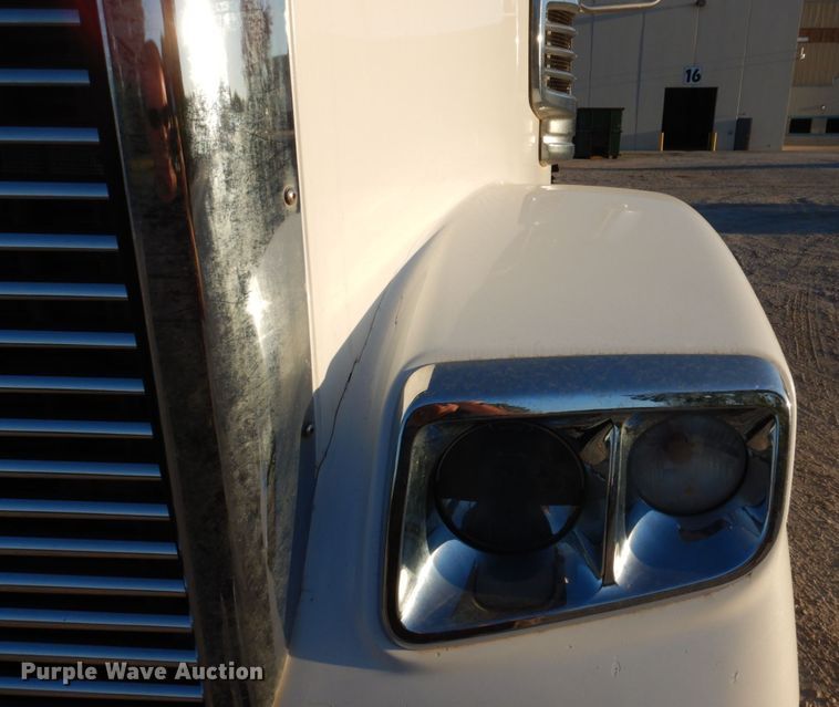 image for item KF9517 2013 Freightliner Coronado  semi truck