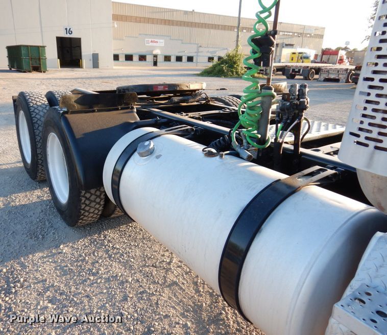 image for item KF9517 2013 Freightliner Coronado  semi truck